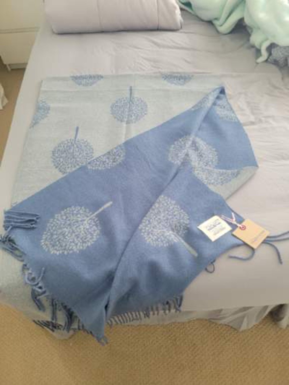 Soft feel brocade scarf Heritage Traditions